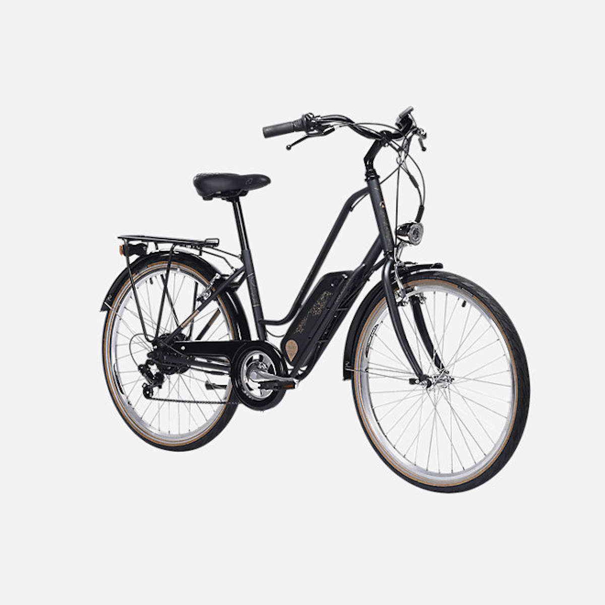 Test Nakamura E-City 70 : que vaut le best-seller VAE d’Intersport ?